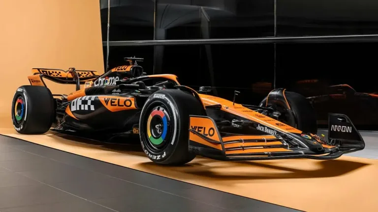 McLaren MCL38