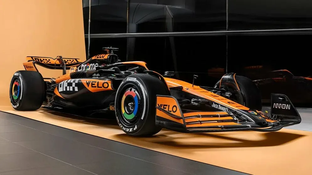 McLaren MCL38
