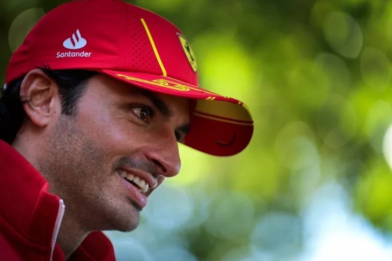 Sainz: „Nem vagyok hülye – ha rosszul érzem magam, kiszállok”