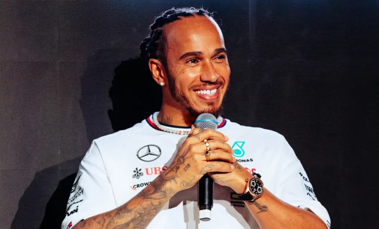 Hamilton szakított, már társkeresőn keresi élete szerelmét