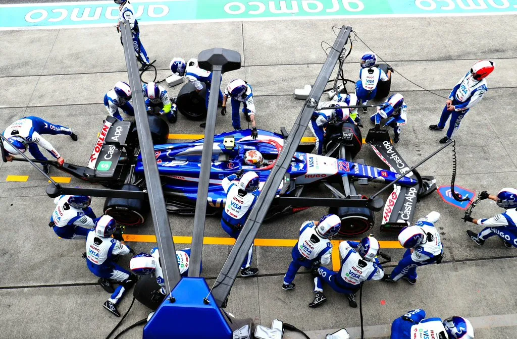 Aki utolsóként megy be a forgóajtón, de elsőként jön ki – Cunoda zseniális bokszkiállása