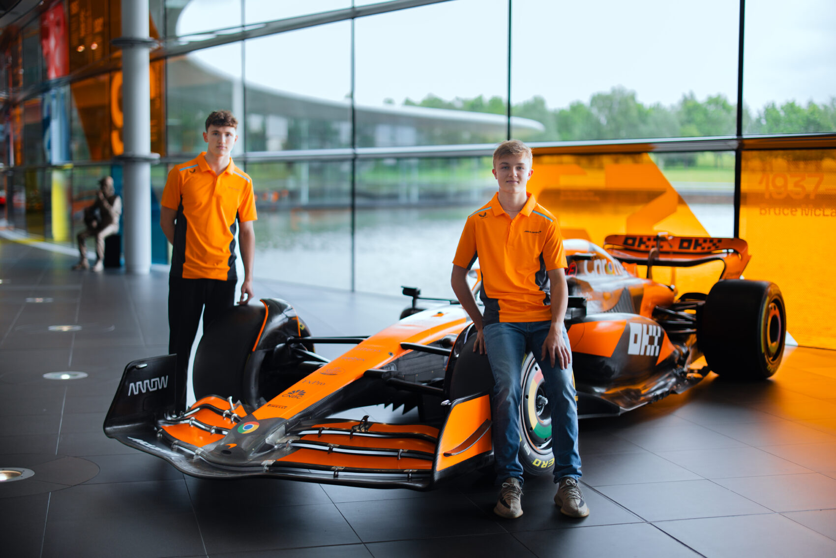 Tiltott versenyzésen kapták az autóversenyzőket, eltiltották őket