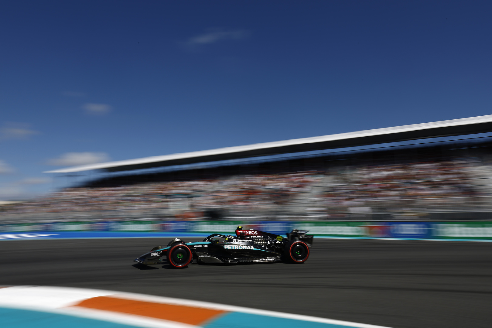 Ilyen, amikor Hamiltonnal madarat lehet fogatni egy 6. hellyel