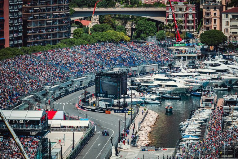 Autóverseny-mennyország jön Monacói Nagydíjjal, Indy 500-zal – menetrend