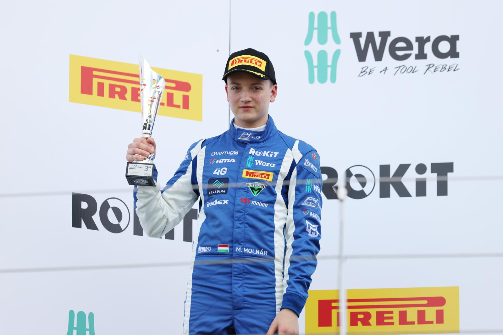 Silverstone-ban is folytatódott Molnár Martin dobogós sorozata a brit F4-ben