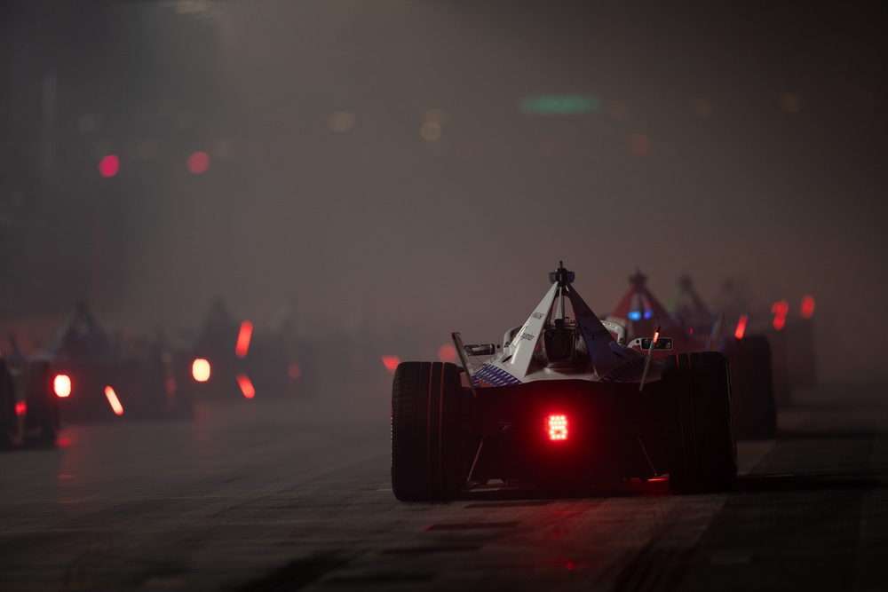 Nem úszta meg a bajnokesélyes kigolyózója, a leintés után cserélt gazdát a vb-cím