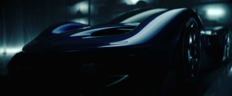 Bemutatták Adrian Newey vadító szuperautóját (képek)