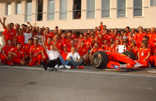 Michael Schumacher, Corinna Schumacher, Willi Weber, Jean Todt, Rubens Barrichello, Luca Badoer, Luca Baldisserri, Ferrari, Magyar Nagyd&iacute;j, 2001