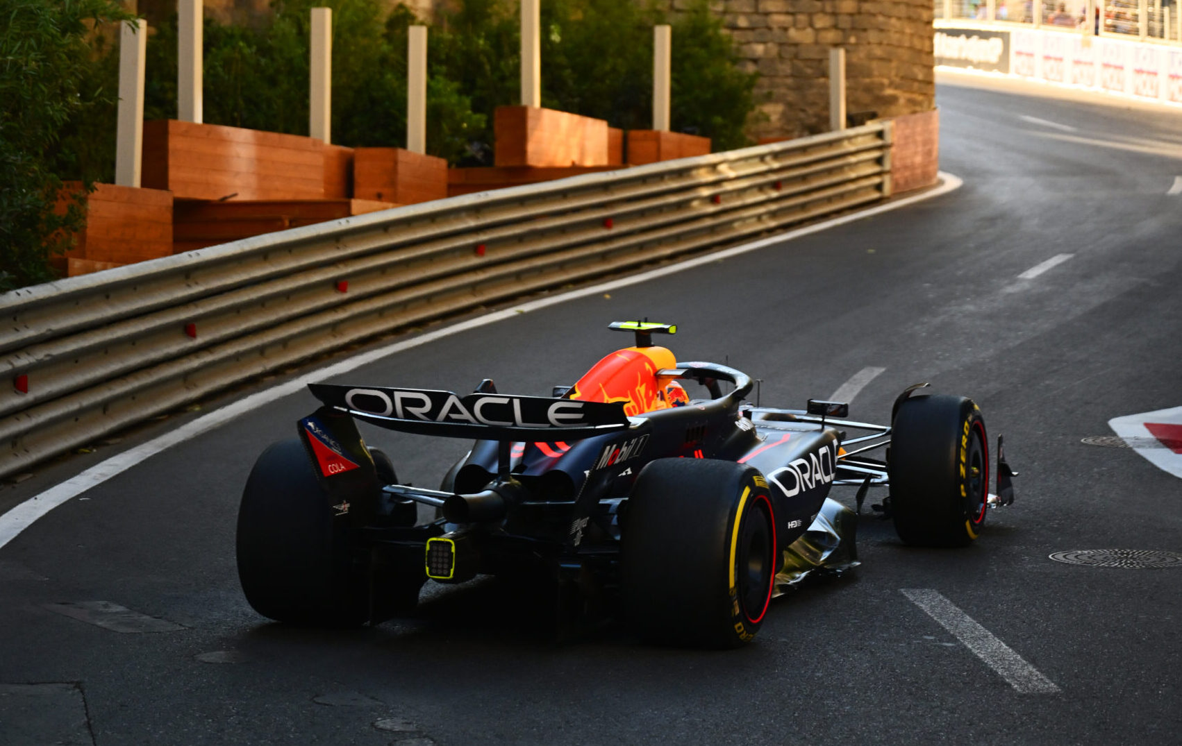 A Red Bullt váratlan személy védte meg: Hamilton