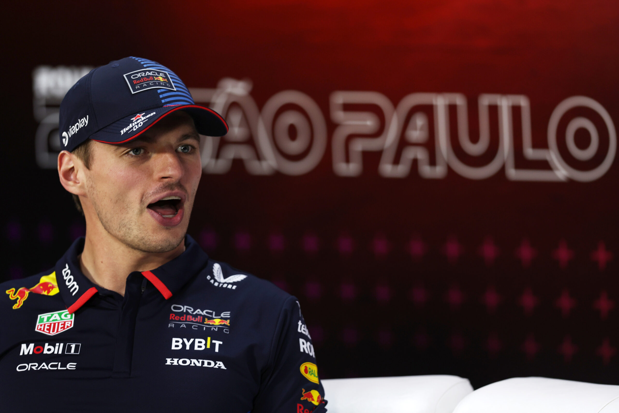 A lemaradásban lévő Verstappen megőrizte vicces kedvét