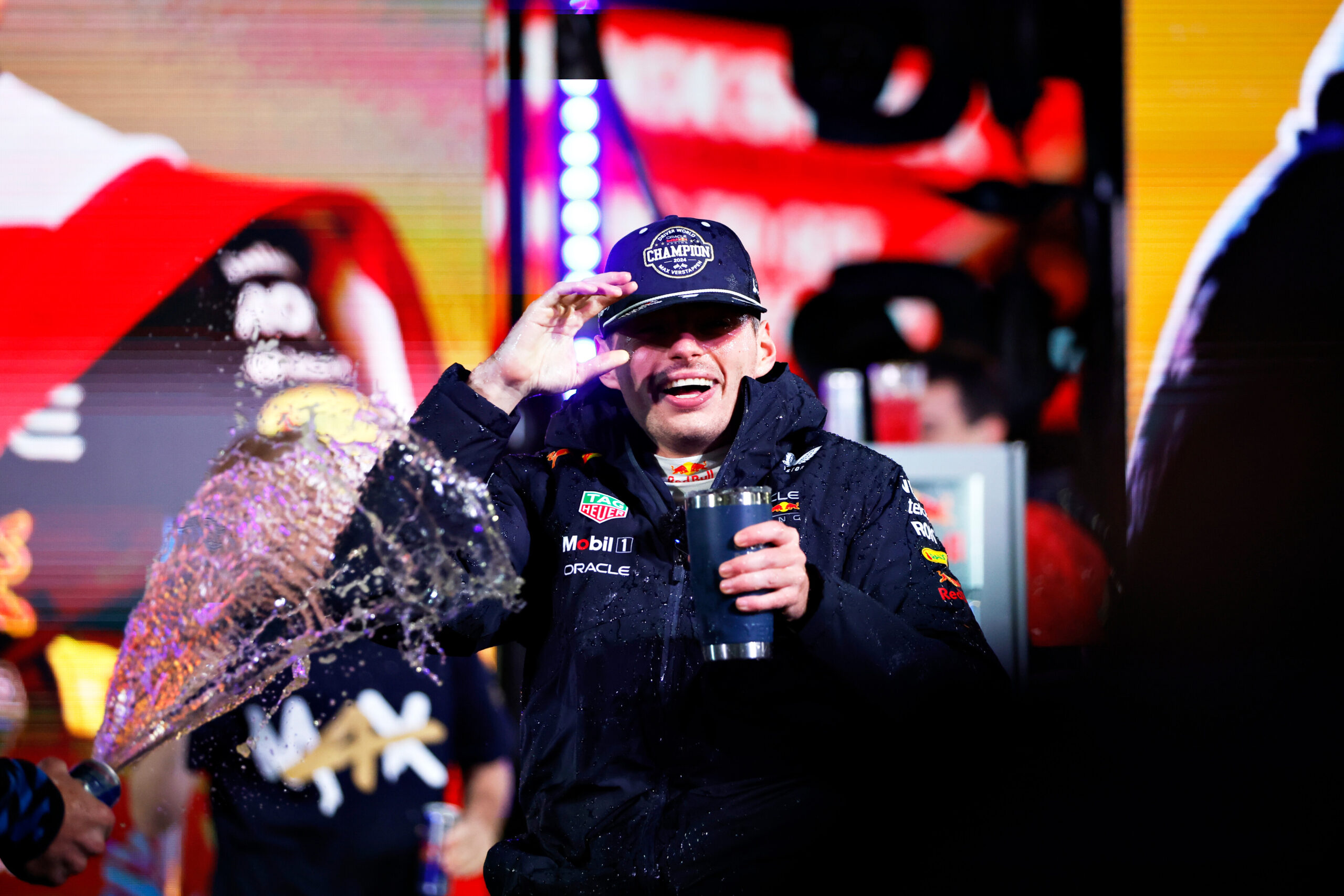 Még Verstappen nagymamájának is kijutott a vb-harc szenvedéseiből