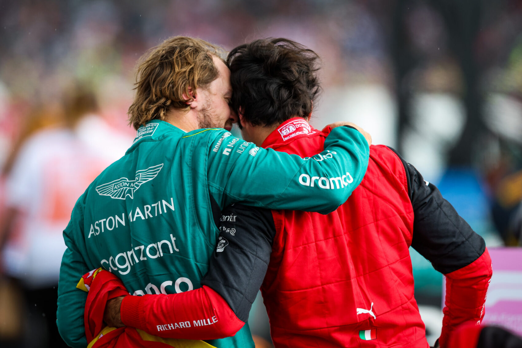 Sebastian Vettel távozott a fontos tisztségből, Carlos Sainz váltotta