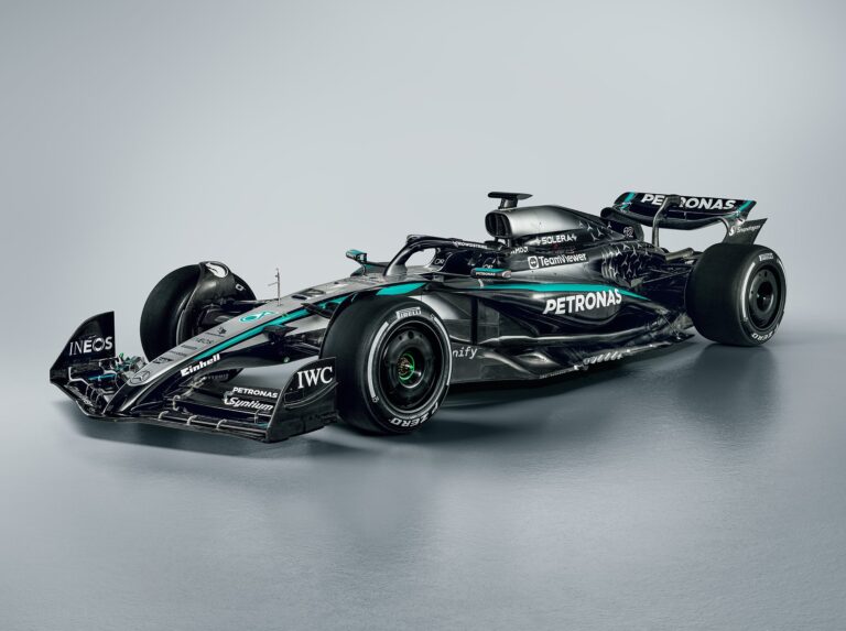 Bemutatták a legelső olyan F1-es Mercedest, amit nem világbajnok vezet