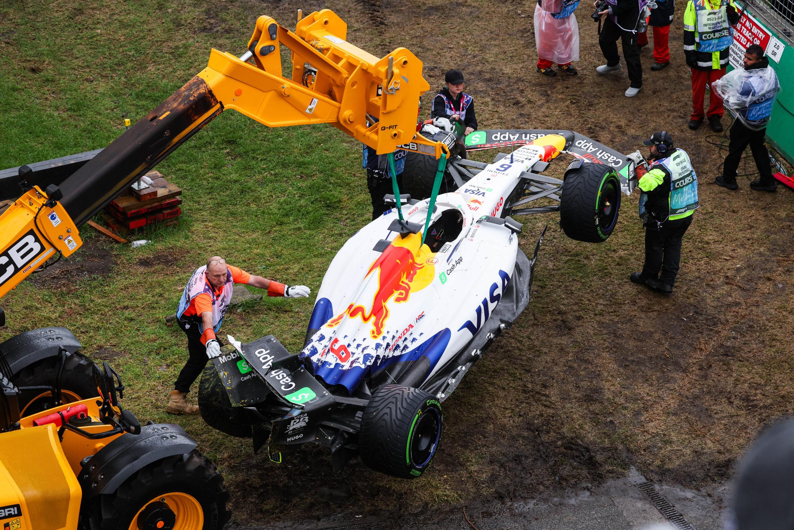 Roncsderbit rendeztek az újoncok, csak egyiküknek járt dicséret az F1-es szezonnyitó után