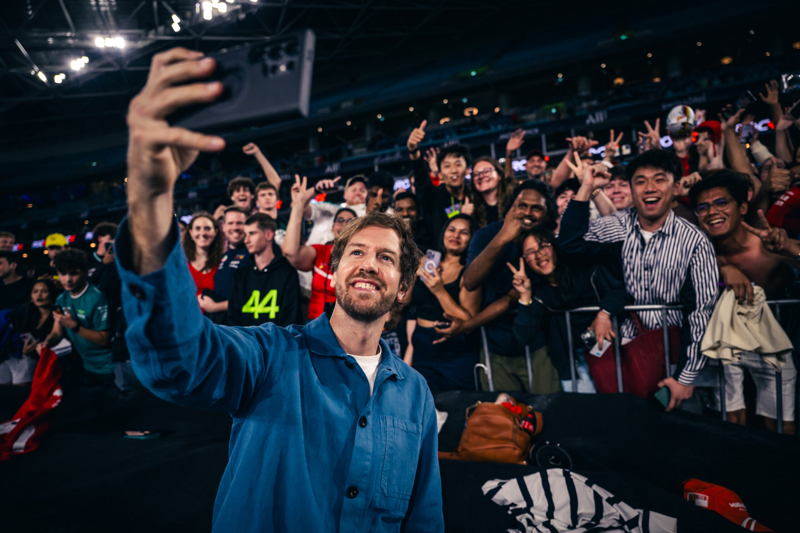 Vettel világvége-hangulatban: ha így folytatjuk, fel fog merülni a Forma–1 betiltása