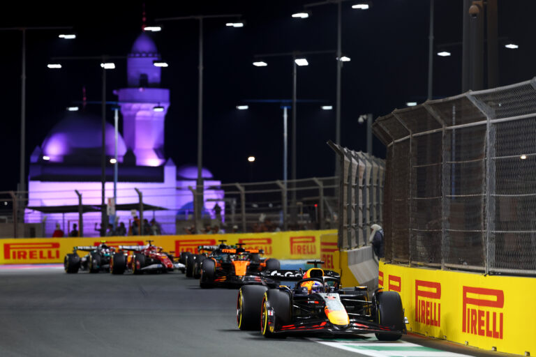 Max Verstappen, Red Bull, Oscar Piastri, McLaren