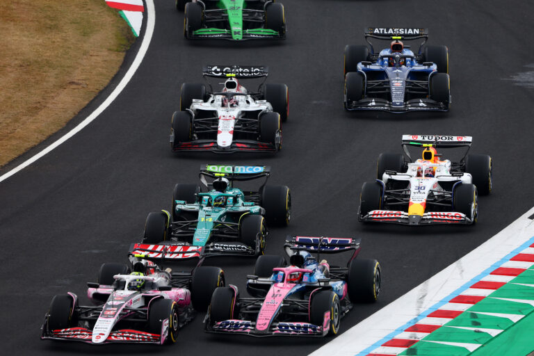 Darabokat adnak el az egyik F1-es pályából, történelmi ereklyéhez juthatnak hozzá a rajongók