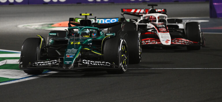 Fernando Alonso, Aston Martin, Esteban Ocon, Haas