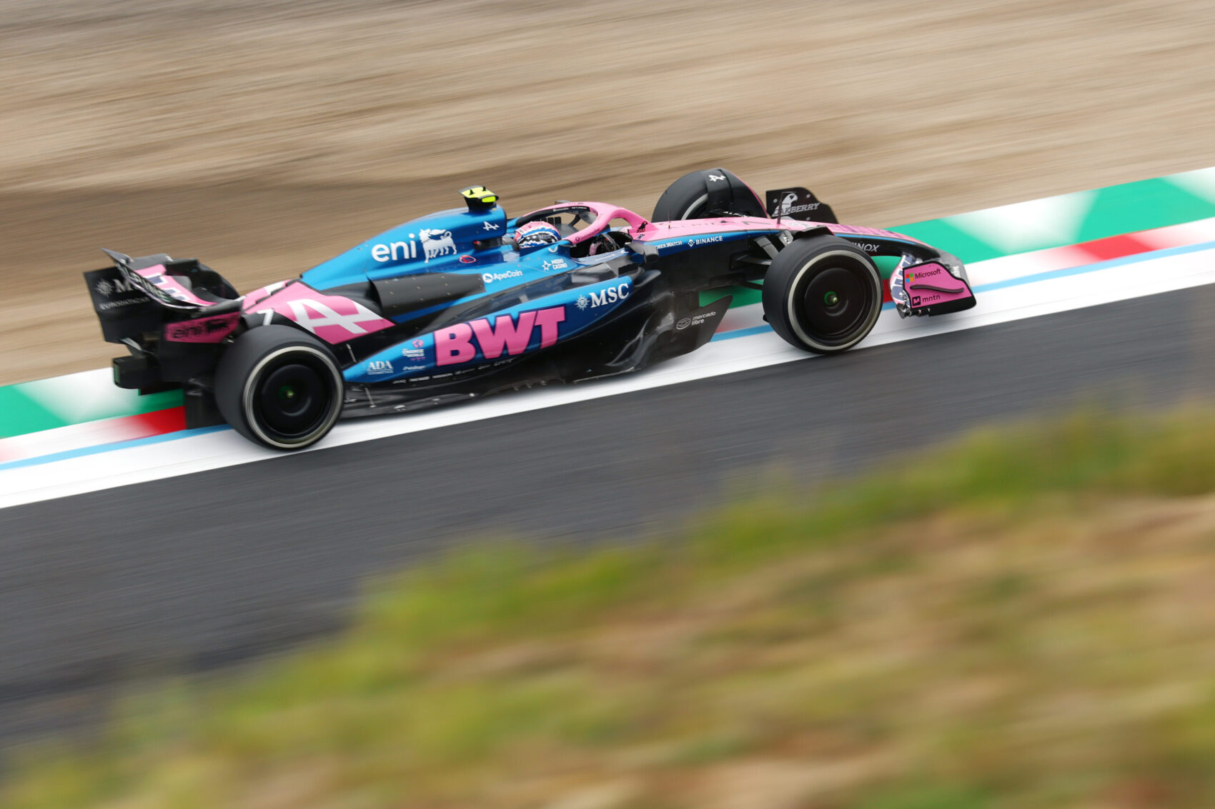 Ez már kínos: három nap alatt háromszor tört autót ugyanott az F1-ből kibukó pilóta