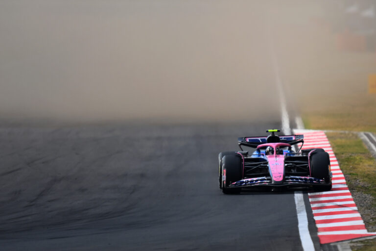 Kiderült, miért tudott csattanós választ adni a károgóknak az újonc versenyző