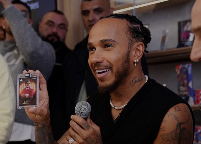 Mi ez az új kártyás őrület Hamilton körül, ami miatt hajnali 4-től álltak sorba a rajongók?