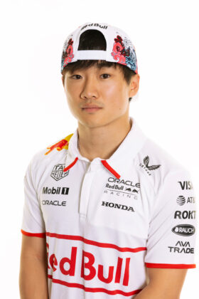Yuki Tsunoda, Red Bull, Honda fest&eacute;s