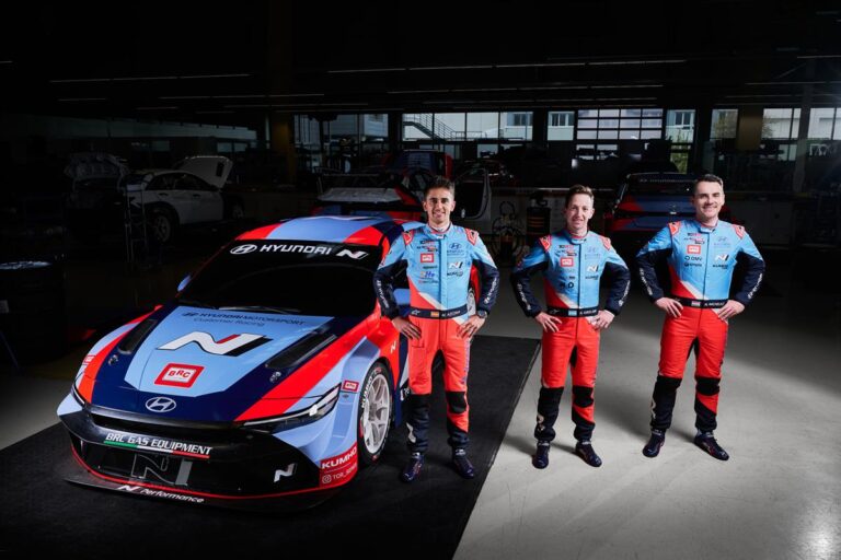 Michelisz elindul a negyedik bajnoki címért – startol a TCR World Tour idei szezonja