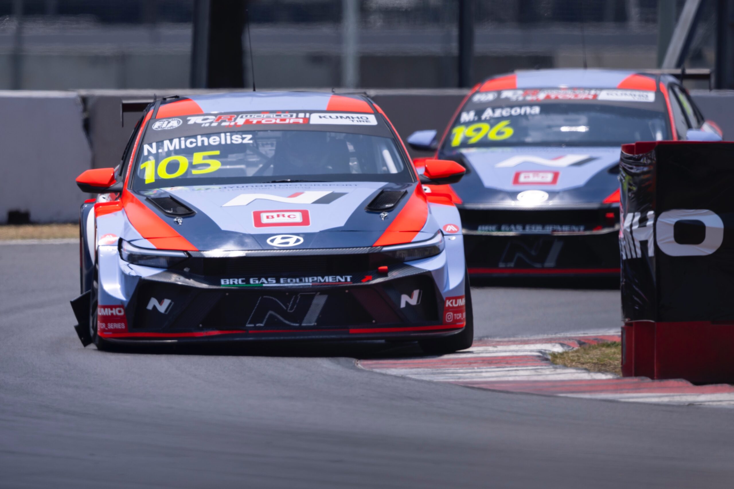 Rémesen kezdték a szezont Micheliszék, a vendégszereplők is megelőzték a Hyundaiokat