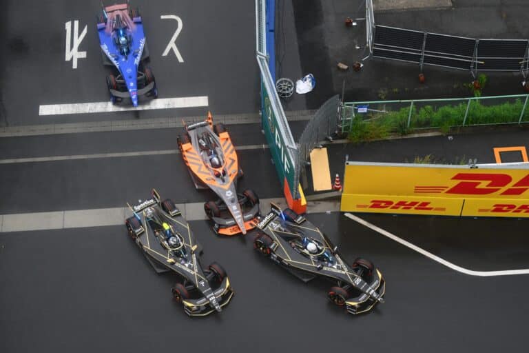 Tényleg kell ez? – bohócot csinált az autóversenyzésből a legújabb technikai forradalom