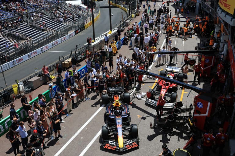 Ráparancsoltak az F1-es csapatokra, több kelléket kell magukkal vinniük