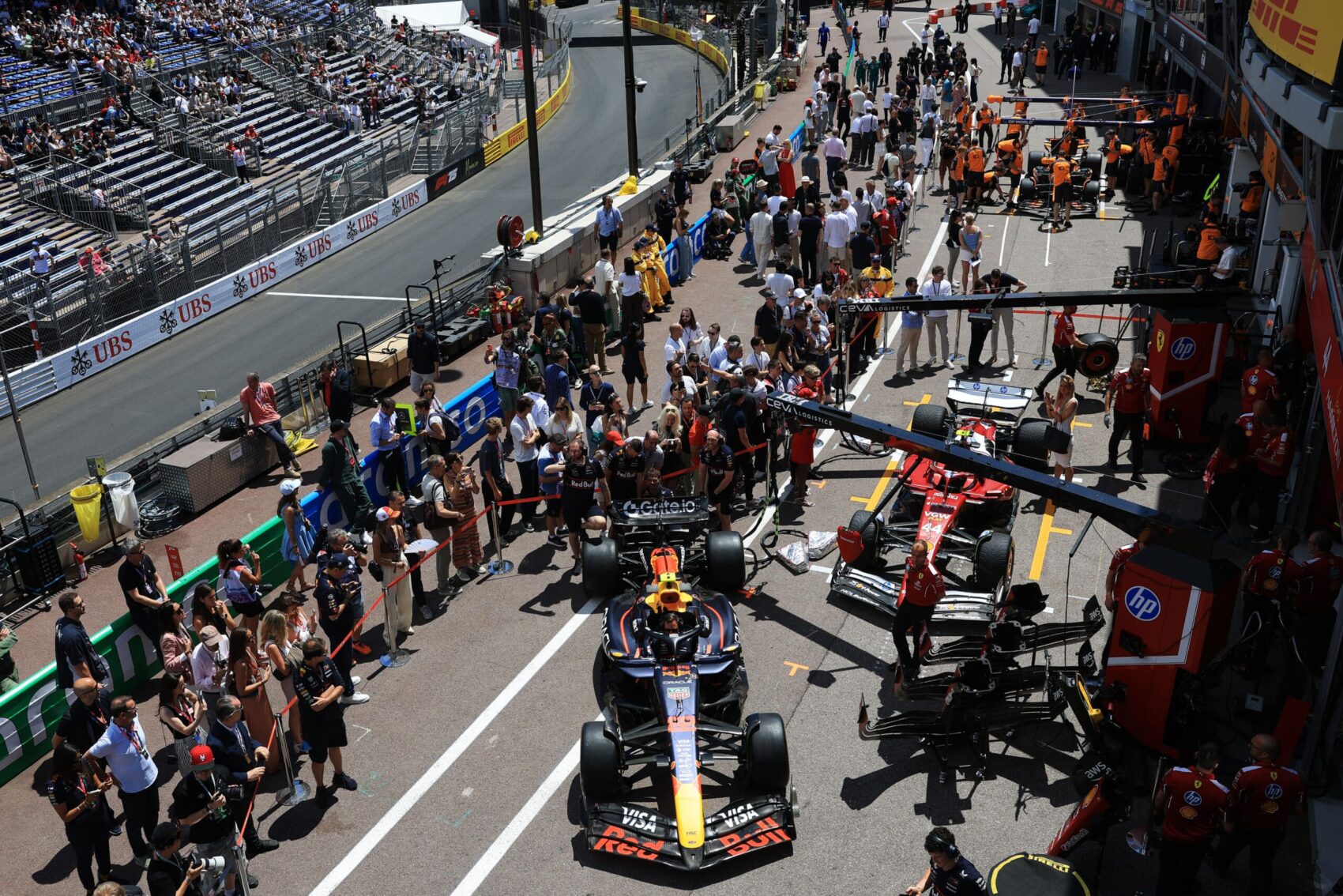 Ráparancsoltak az F1-es csapatokra, több kelléket kell magukkal vinniük