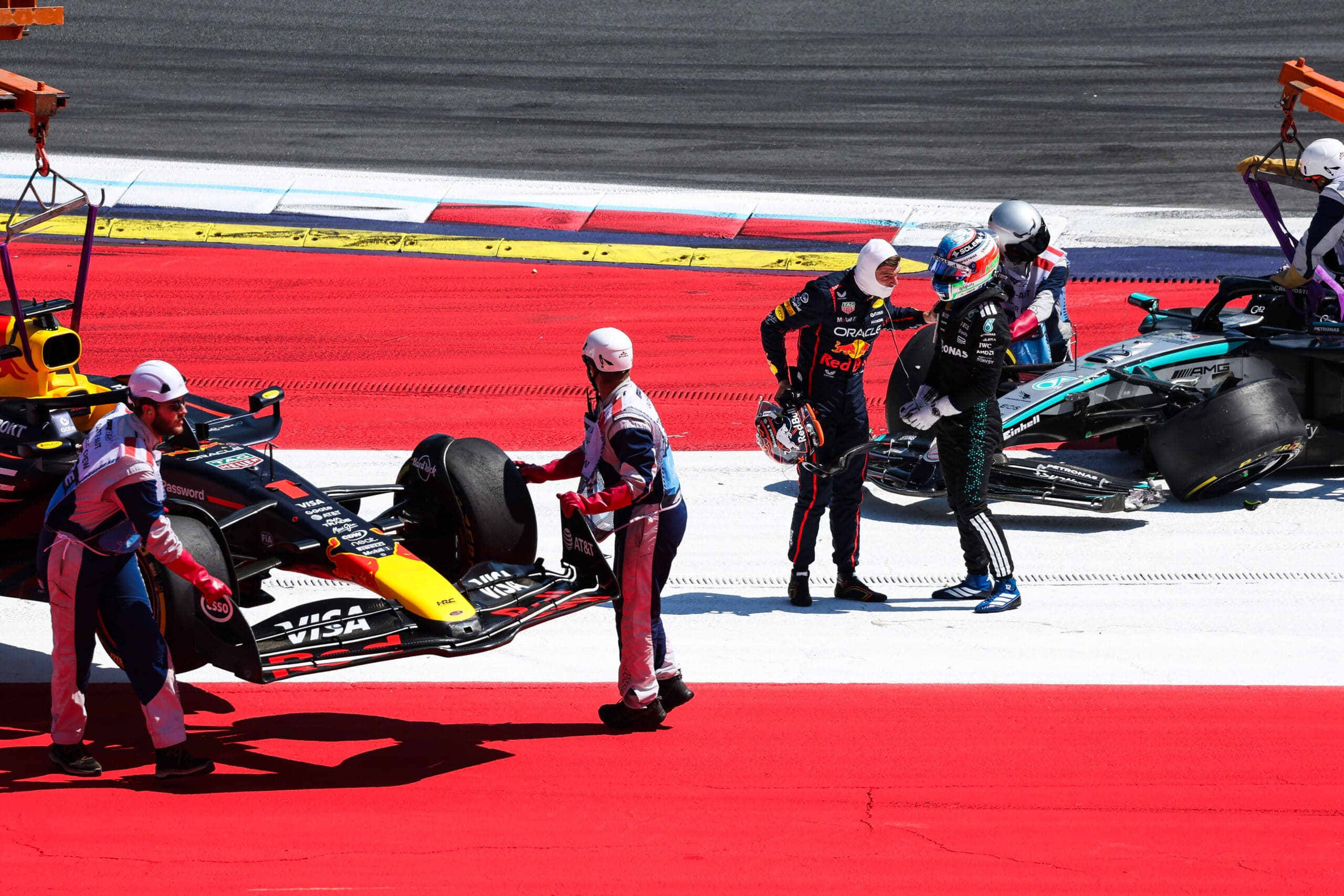 Különös jelenséggel magyarázza hibáját a Verstappent kiütő Antonelli