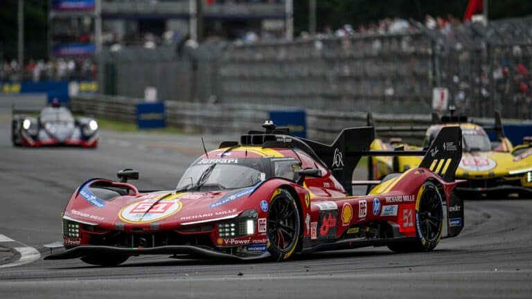 Büntetések ellenére is sorozatban harmadik Le Mans-i győzelme felé halad a Ferrari