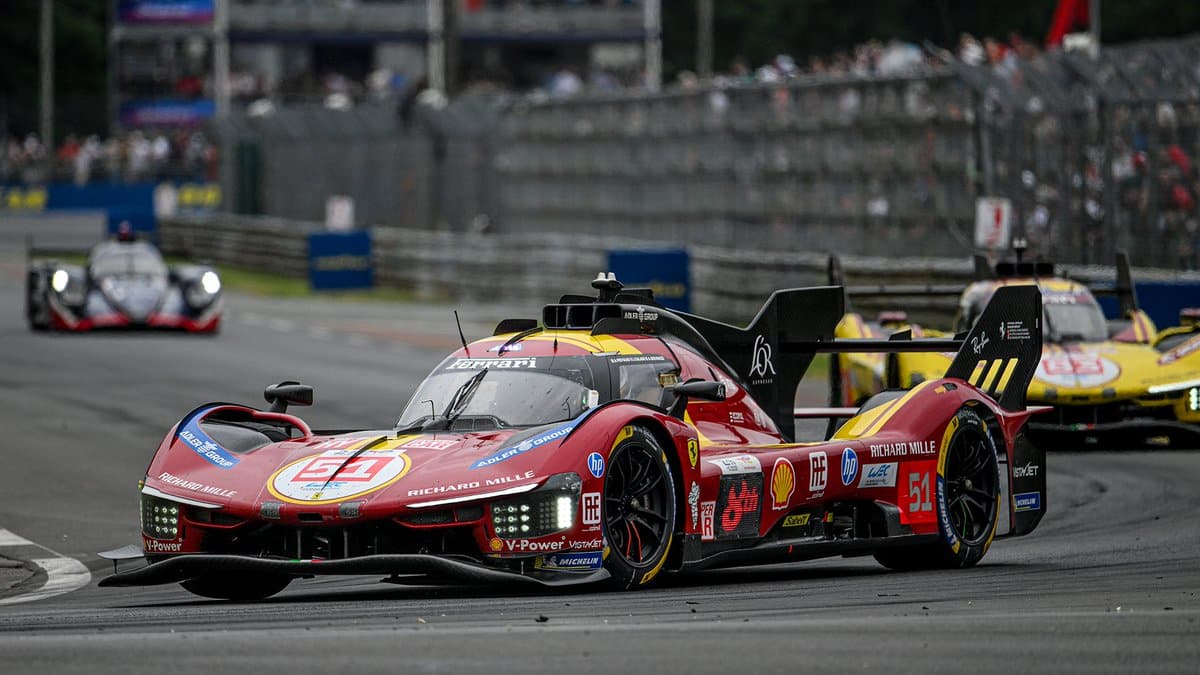 Büntetések ellenére is sorozatban harmadik Le Mans-i győzelme felé halad a Ferrari