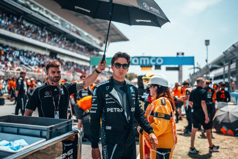 A szerződésre váró Russell a Mercedesnek is üzent a győzelme után