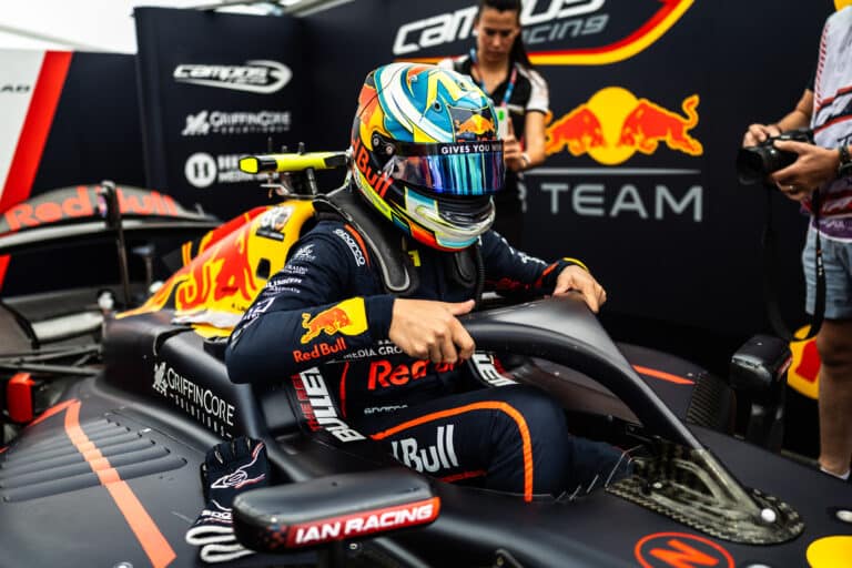 Végül majd még Verstappen miatt debütálhat az F1-ben, aki eddig Verstappen miatt nem debütálhatott