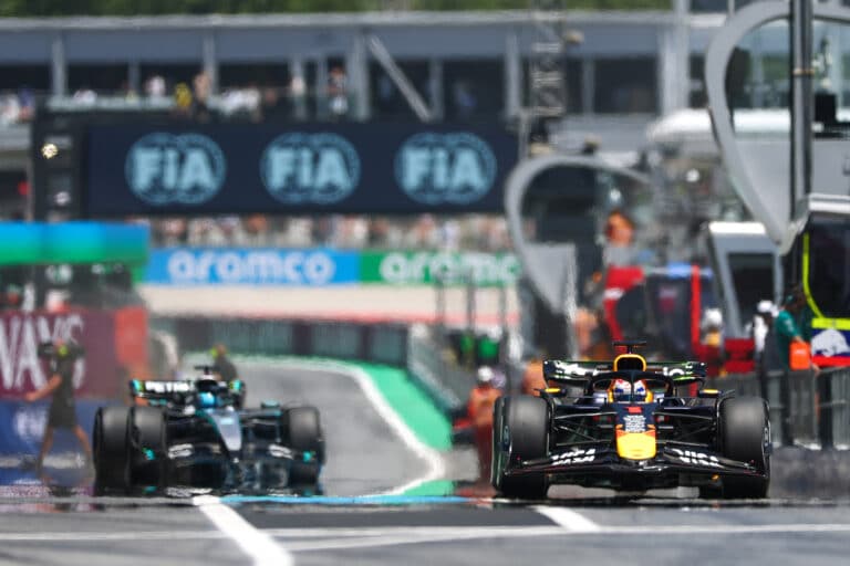 Egy versenyző hálás a Verstappen-Russell ütközésben kapott figyelemért