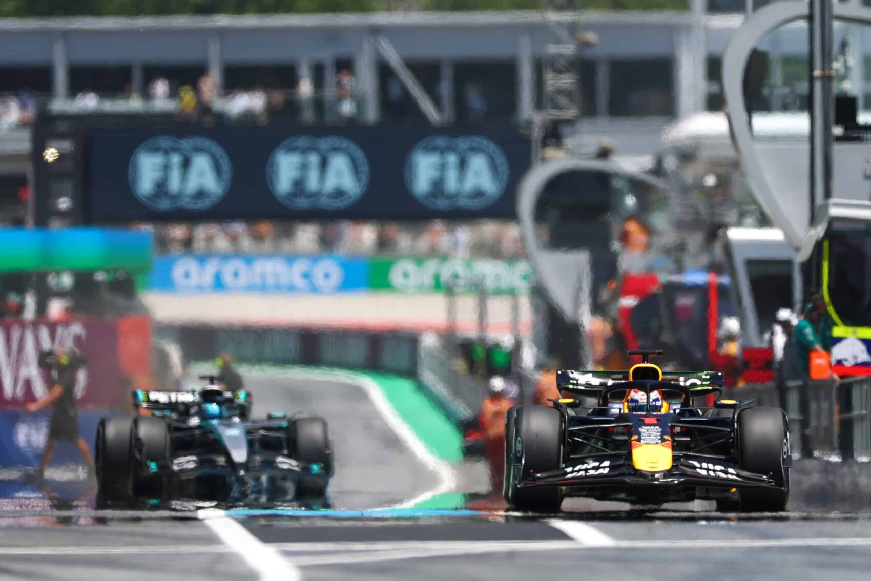 Egy versenyző hálás a Verstappen-Russell ütközésben kapott figyelemért