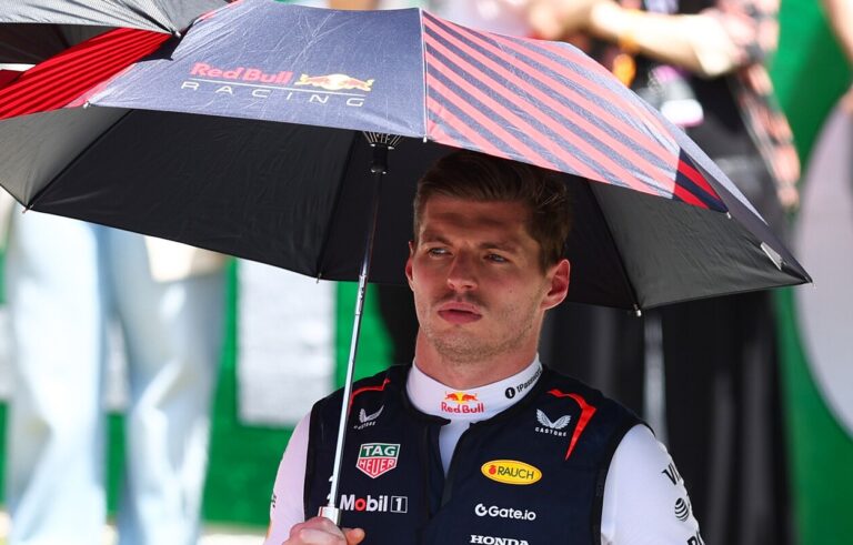 Verstappen hétfőre megvilágosodott és beismerte, miért ment neki Russellnek