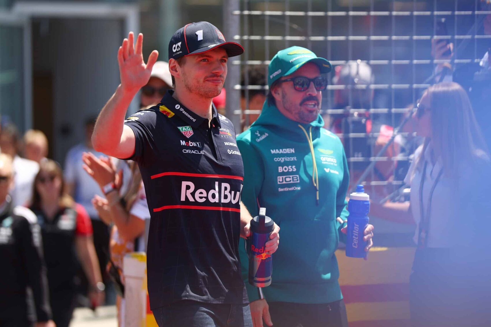 Alonso a viccén túl azért elismerte, hogy Verstappen külön szintet képvisel