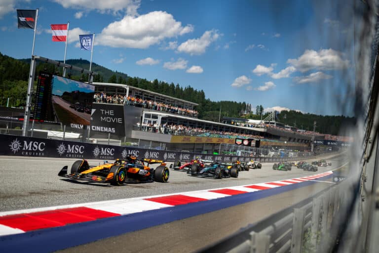 Óriási összeget készülnek fizetni az F1 közvetítési jogaiért