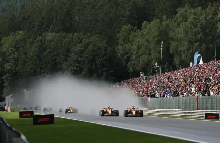 Tévhitben éltünk Piastri belgiumi előzéséről