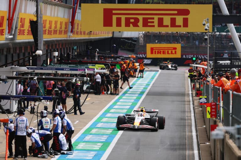 A Brit Nagydíj legbizarrabb kieséséről mindenki lemaradt, pedig a versenyző állásába kerülhet