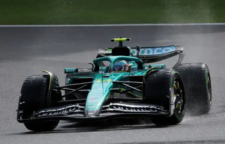 Alonso szerint közútról átvett technológiával lehetne megmenteni az F1 esős versenyeit