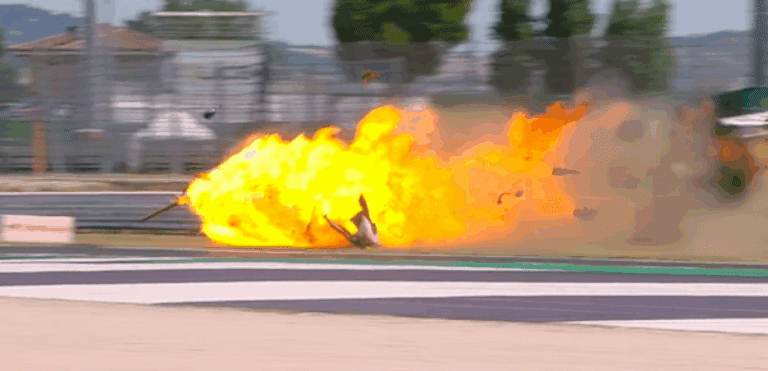 Apró koccanás után vált pörgő tűzgolyóvá egy Lamborghini Misanóban