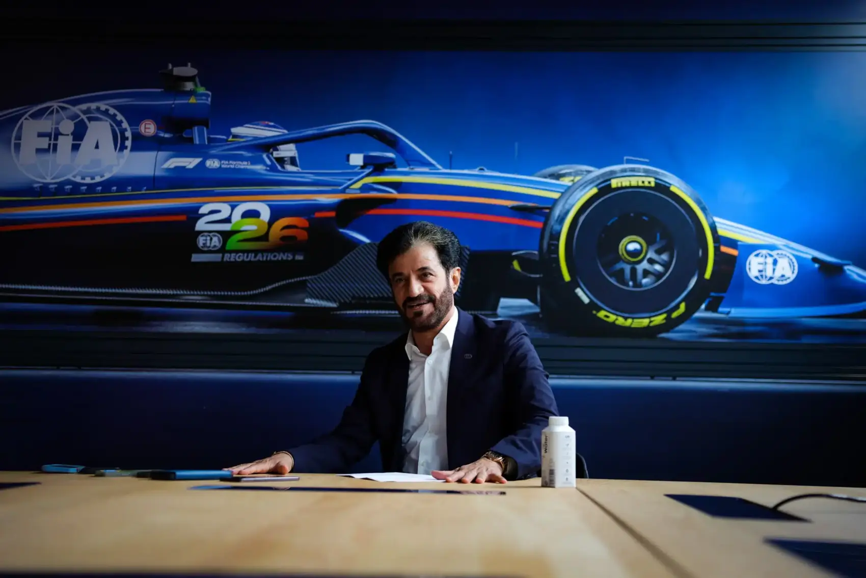 Ritka bókot kapott az FIA elnöke