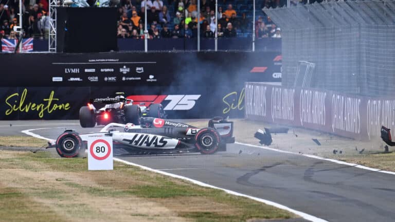 Nem elég, hogy összetörte az autót, visszaeső bűnözőként még súlyos büntetést is kapott az F1-es pilóta