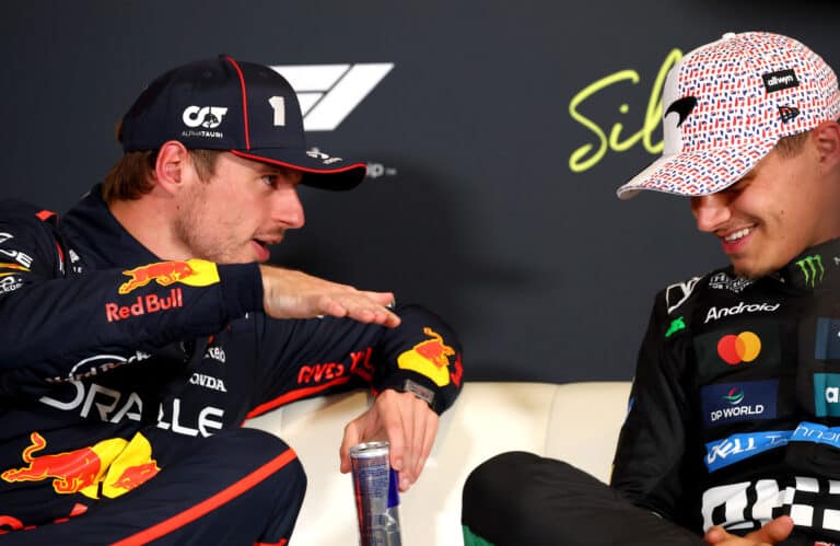 Verstappen olyan beállítással győzött le mindenkit, amit senki más nem mert bevállalni