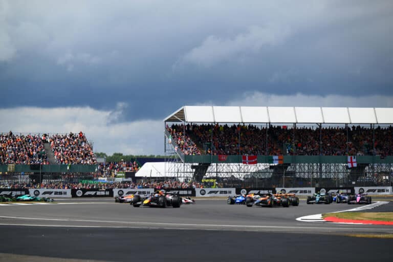 Kiállított versenyautókat rongáltak meg vandálok a Brit Nagydíjon