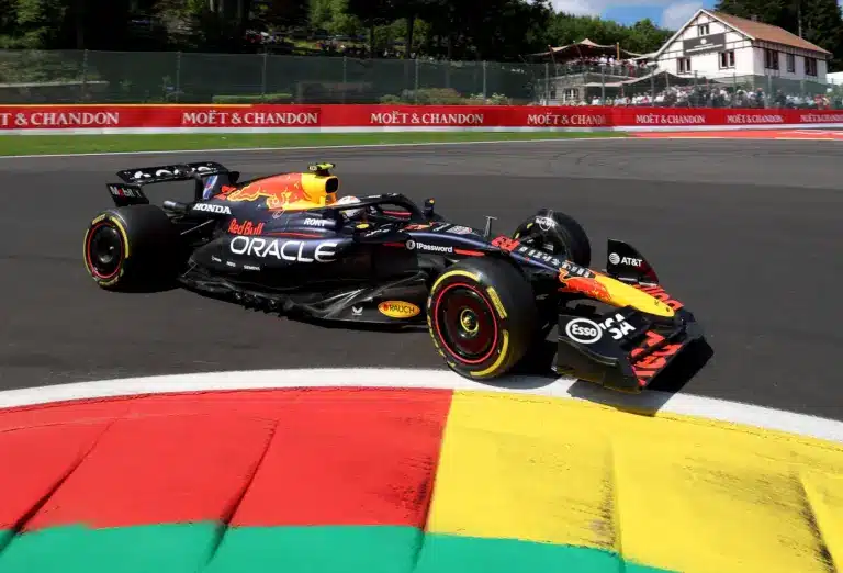 Horner elment, beköltözött a mosolygás a Red Bullhoz, jött is egy idén még nem látott eredmény